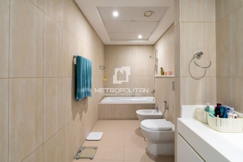 Apartment in Jumeirah Beach Residence, Dubai 2 bedrooms, 155 sq.m. № 8805 - photo 12