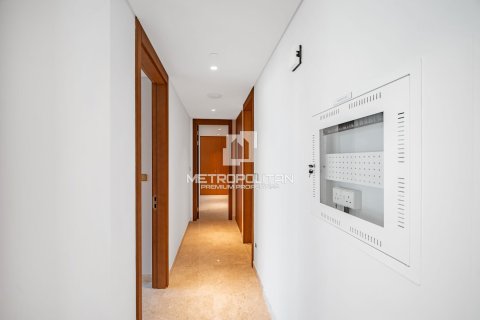 Apartment in Palm Jumeirah, Dubai 2 bedrooms, 136 sq.m. № 8813 - photo 18