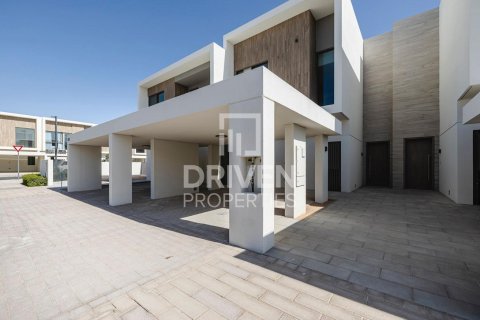 Villa in The Valley, Dubai 3 bedrooms, 174.01 sq.m. № 138375 - photo 14
