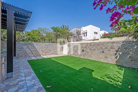 Villa en The Lakes, Dubai, 4 dormitorios, 264 m², № 22004 - foto 24