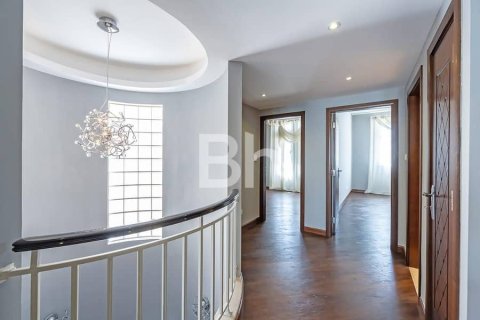 Villa en The Lakes, Dubai, 4 dormitorios, 264 m², № 22004 - foto 13