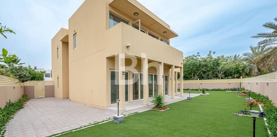 Villa à Arabian Ranches, Dubai, 5 chambres, 790 m², № 22006
