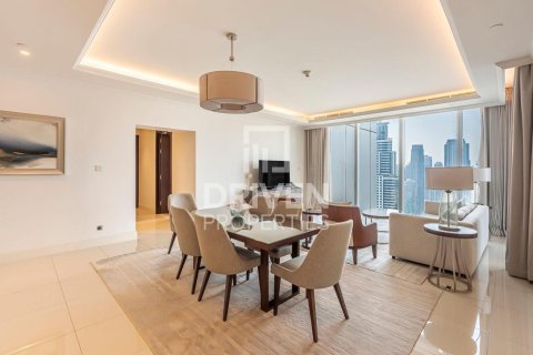 Apartamento en The Address Residence Fountain Views, Downtown Dubai (Downtown Burj Dubai), Dubai, 3 dormitorios, 202.71 m², № 128147 - foto 5