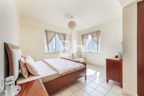 Apartment in Dubai Marina, Dubai 4 bedrooms, 270 sq.m. № 25039 - photo 11