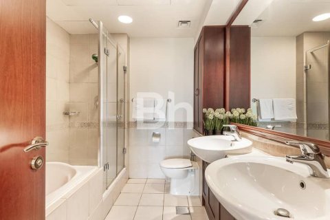 Apartment in Dubai Marina, Dubai 4 bedrooms, 270 sq.m. № 25039 - photo 9