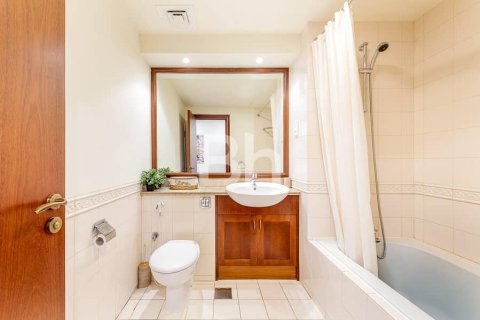 Apartment in Dubai Marina, Dubai 4 bedrooms, 270 sq.m. № 25039 - photo 6