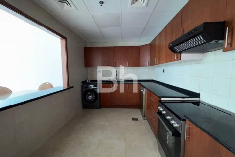 Apartment in Dubai Marina, Dubai 2 bedrooms, 164 sq.m. № 25036 - photo 12