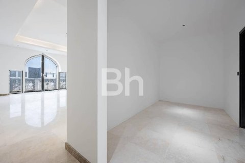 Снять в аренду виллу в Аль-Хаваниже, Дубай: 5 спален, 1398м², № 21109 - фото 19