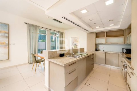 Apartment in Downtown Dubai (Downtown Burj Dubai), Dubai 2 bedrooms, 150 sq.m. № 21110 - photo 15