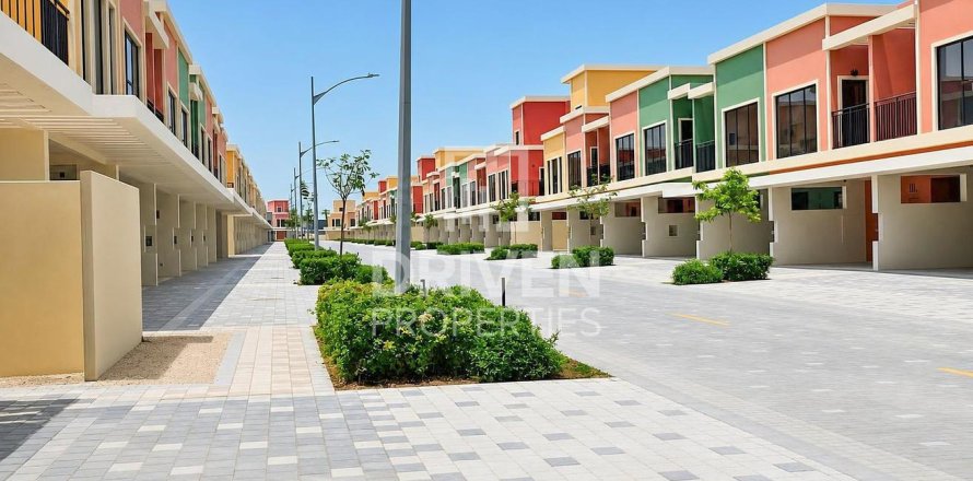 Townhouse in Damac Lagoons, Dubai 5 bedrooms, 219.62 sq.m. № 140743