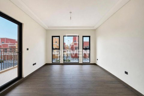 Townhouse in Damac Lagoons, Dubai 5 bedrooms, 219.62 sq.m. № 140743 - photo 8