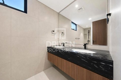 Townhouse in Damac Lagoons, Dubai 5 bedrooms, 219.62 sq.m. № 140743 - photo 21