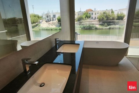 Villa in Jumeirah Park, Dubai 5 bedrooms, 707.9 sq.m. № 111836 - photo 12
