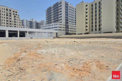 Land in Dubai 2880 sq.m. № 112418