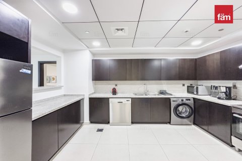 Appartement à Palm Jumeirah, Dubai, 2 chambres, 182.6 m², № 41668 - photo 3