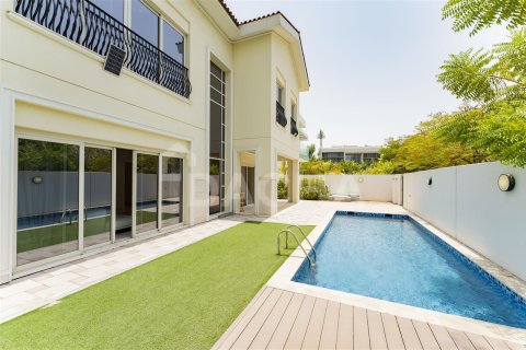 Villa à Dubai, 4 chambres, 617.8 m², № 7029 - photo 2