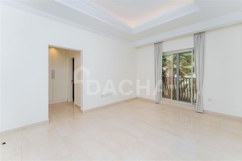 Villa en Dubai, 5 dormitorios, 706.1 m², № 7028 - foto 19