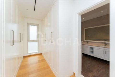 Villa en Dubai, 5 dormitorios, 706.1 m², № 7028 - foto 12