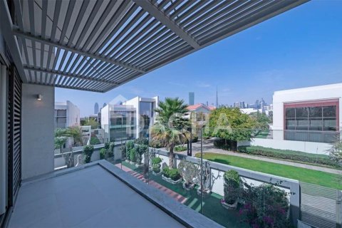 Villa en Dubai, 4 dormitorios, 622.4 m², № 7044 - foto 9
