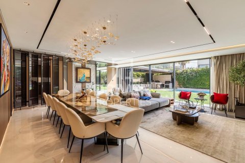 Villa en Al Barsha South, Al Barsha, Dubai, 4 dormitorios, 452 m², № 86755 - foto 2