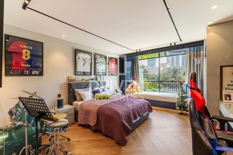 Villa en Al Barsha South, Al Barsha, Dubai, 4 dormitorios, 452 m², № 86755 - foto 11