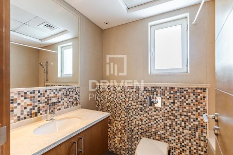 Villa en Jumeirah Park, Dubai, 4 dormitorios, 471 m², № 86754 - foto 24