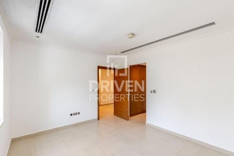 Villa en Jumeirah Park, Dubai, 4 dormitorios, 471 m², № 86754 - foto 9