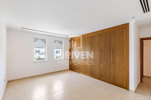 Villa en Jumeirah Park, Dubai, 4 dormitorios, 471 m², № 86754 - foto 14