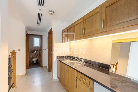 Villa en Jumeirah Park, Dubai, 4 dormitorios, 471 m², № 86754 - foto 21