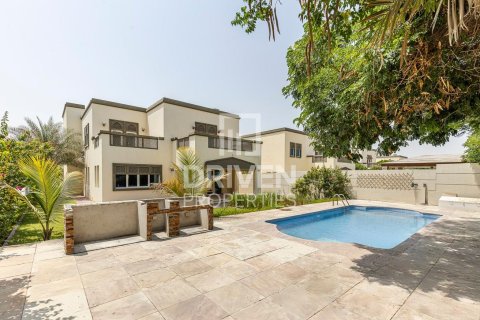 Villa en Jumeirah Park, Dubai, 4 dormitorios, 471 m², № 86754 - foto 3