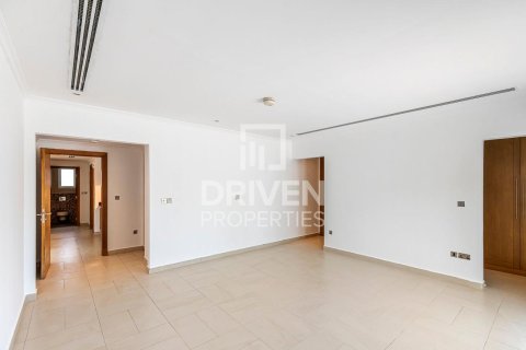 Villa en Jumeirah Park, Dubai, 4 dormitorios, 471 m², № 86754 - foto 19