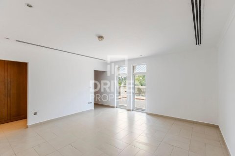 Villa en Jumeirah Park, Dubai, 4 dormitorios, 471 m², № 86754 - foto 18