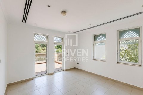 Villa en Jumeirah Park, Dubai, 4 dormitorios, 471 m², № 86754 - foto 16
