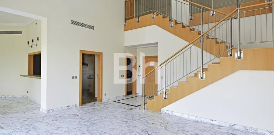 Квартира в Пальме Джумейре, Дубай, 4 спальни, 449м², № 57414