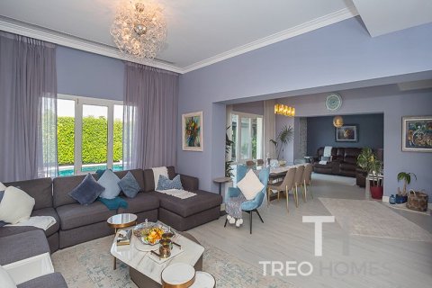 Villa in Meadows, Dubai 4 bedrooms, 627 sq.m. № 13481 - photo 3