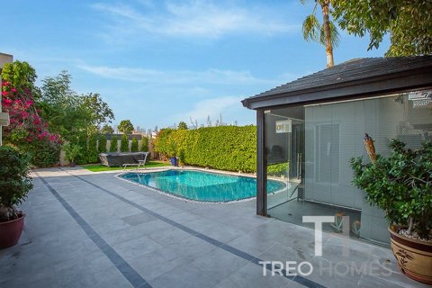 Villa in Meadows, Dubai 4 bedrooms, 627 sq.m. № 13481 - photo 15