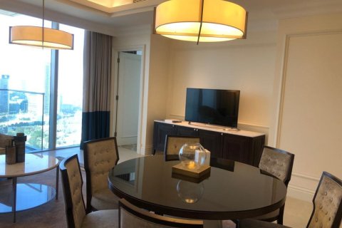 Снять в аренду квартиру в Даунтаун Дубай (Даунтаун Бурдж Дубай), Дубай: 2 спальни, 135м², № 100580 - фото 2