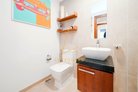 Снять в аренду квартиру в Bay Square, Бизнес-Бэй, Дубай: 1 спальня, 148м², № 100579 - фото 15