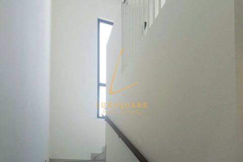 Villa in Dubai South (Dubai World Central), Dubai 2 bedrooms, 129 sq.m. № 92902 - photo 15