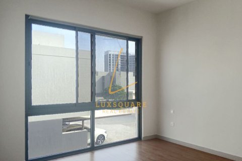 Villa in Dubai South (Dubai World Central), Dubai 2 bedrooms, 129 sq.m. № 92902 - photo 10