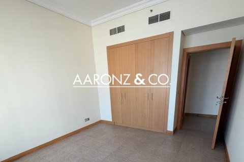 Apartamento en Palm Jumeirah, Dubai, 3 dormitorios, 200 m², № 92904 - foto 3