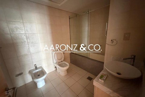 Apartamento en Palm Jumeirah, Dubai, 3 dormitorios, 200 m², № 92904 - foto 16