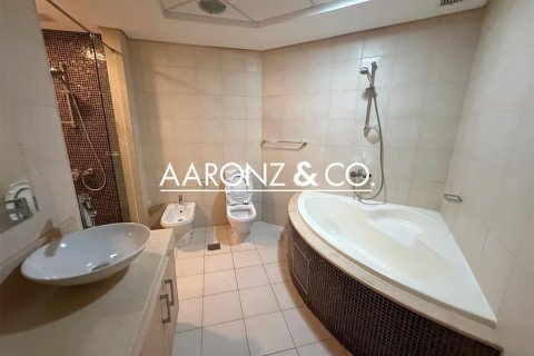 Apartamento en Palm Jumeirah, Dubai, 3 dormitorios, 200 m², № 92904 - foto 14