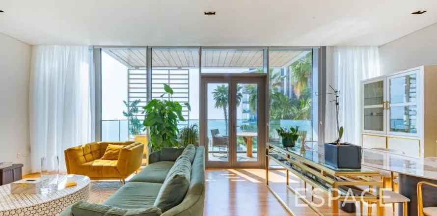 Apartment in Bluewaters, Dubai 2 bedrooms, 138 sq.m. № 62041