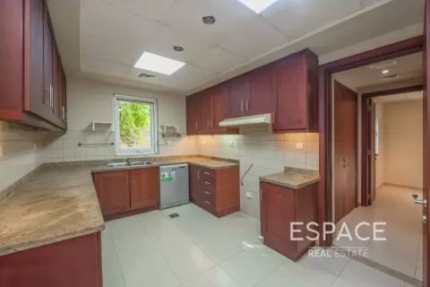 Townhouse in Arabian Ranches, Dubai 3 bedrooms, 273 sq.m. № 62039 - photo 3