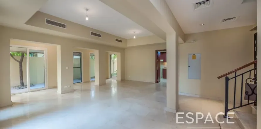 Townhouse in Arabian Ranches, Dubai 3 bedrooms, 273 sq.m. № 62039