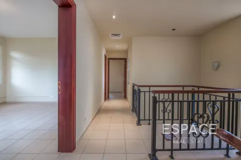 Townhouse in Arabian Ranches, Dubai 3 bedrooms, 273 sq.m. № 62039 - photo 4