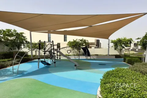 Villa in Dubai Hills Estate, Dubai 5 bedrooms, 964 sq.m. № 61929 - photo 2