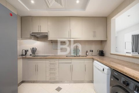 Снять в аренду квартиру в Дубай Марине, Дубай: 2 спальни, 136м², № 22879 - фото 5