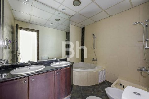 Снять в аренду квартиру в Дубай Марине, Дубай: 2 спальни, 164м², № 22903 - фото 9